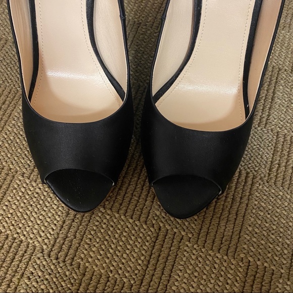 Authentic Prada heels - Picture 6 of 10